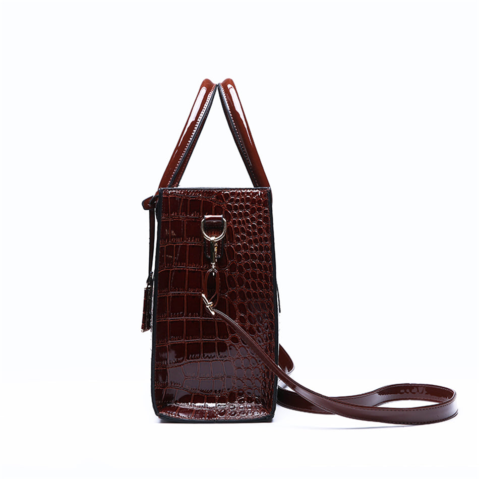 Bolsa feminina Femme de Marque em padrão couro de crocodilo ecológico + bolsa e carteira brindes