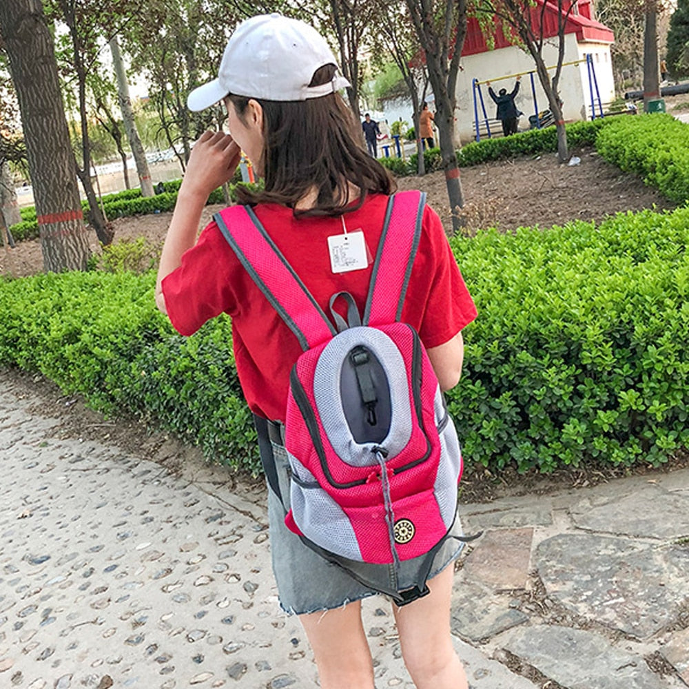 Mochila para carregar pet respirável e resistente - com brinde